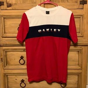 Men’s Oakley shirt